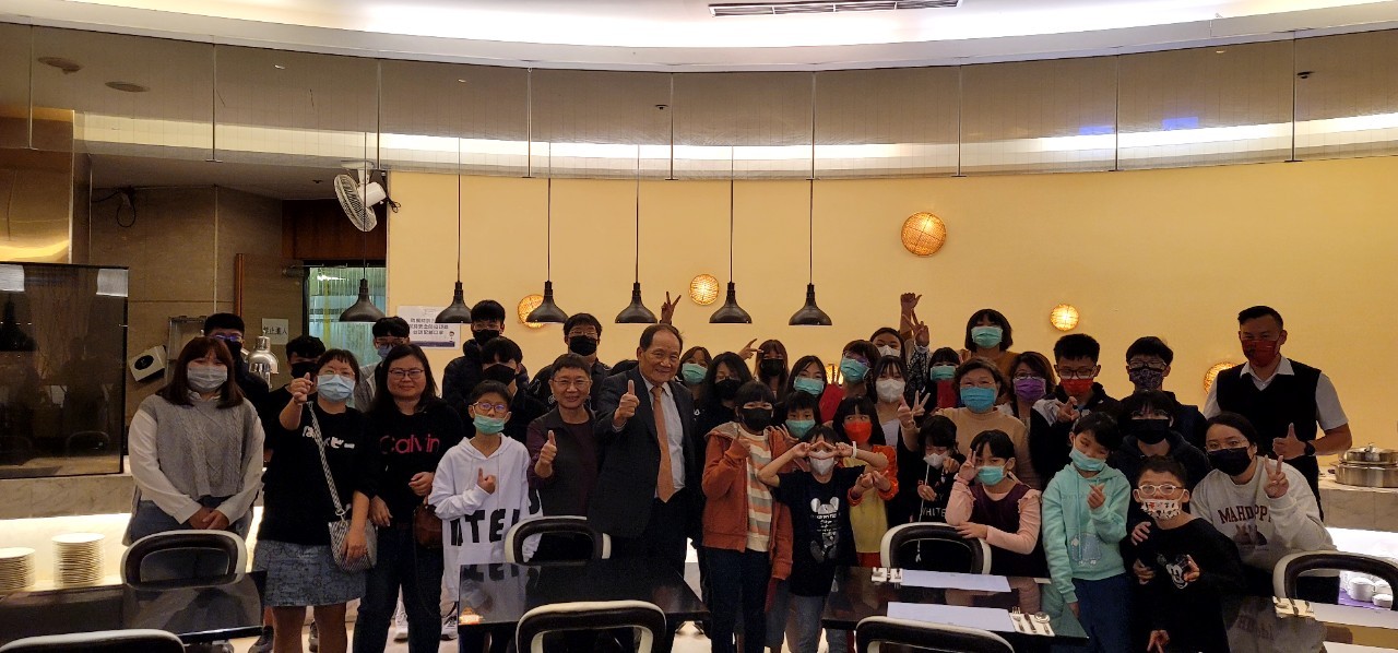 1/19師生與董事長新年聚餐