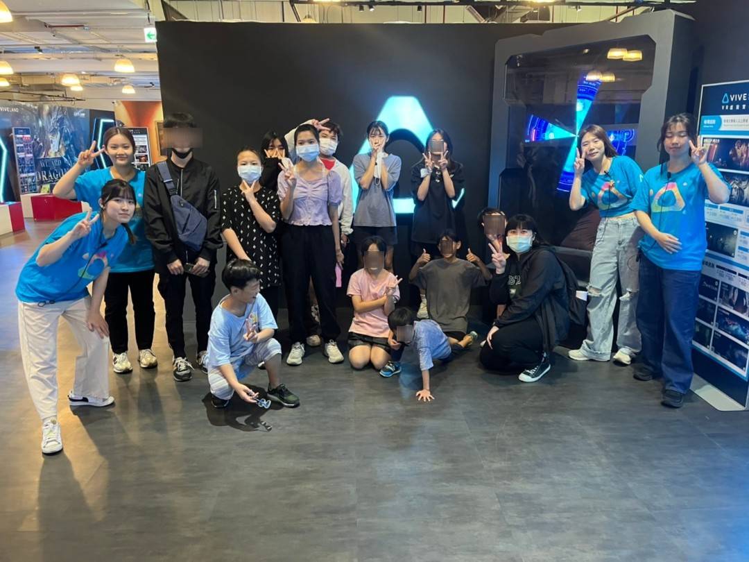 04/04高雄VIVELAND-VR虛擬實境樂園邀請院生同樂