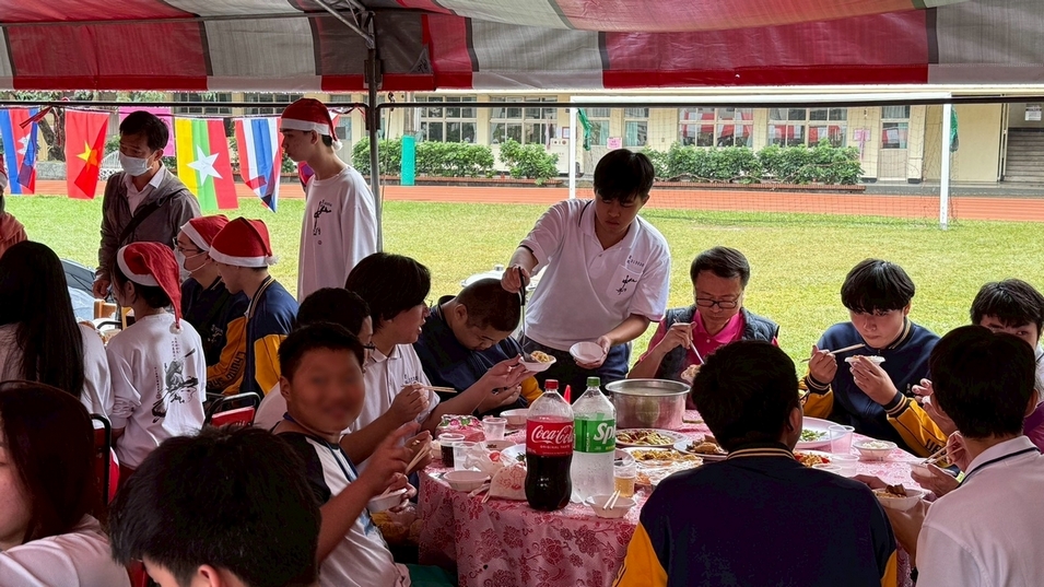 12/20中山工商三代同堂活動